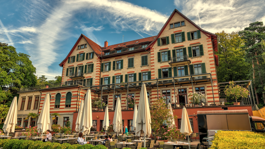 Sorell Hotel Zürichberg: Unbekannter erbeutet bei Raubüberfall Bargeld