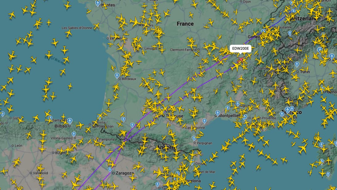 Flug kehrt nach Zürich zurück