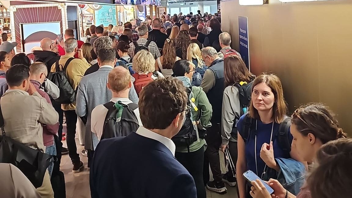 Chaos in London: Schweizer Flug wegen Laptop gestoppt