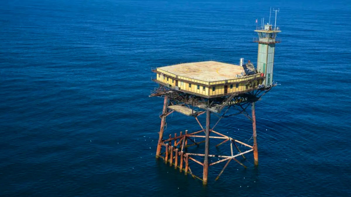 Frying Pan Tower: Im rostigsten Hotel Kaliforniens schläft man 24 Meter über dem Meer