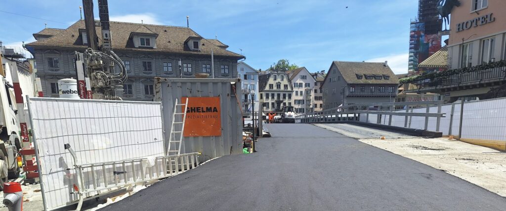 Bumm, bumm: Welcome im Hotel Storchen