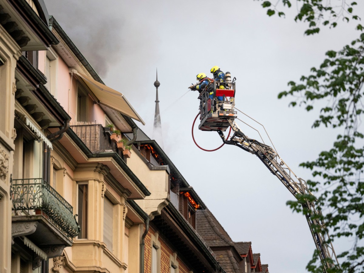 Brand in Dachstock des Hotels Continental Park in Luzern